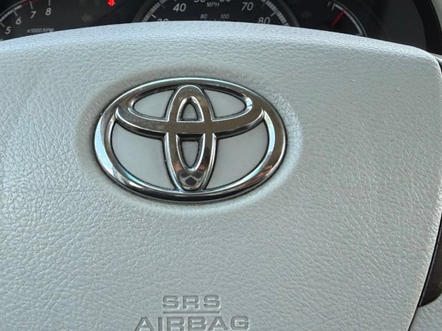 Used 2014 Toyota Sienna LE FWD image 25