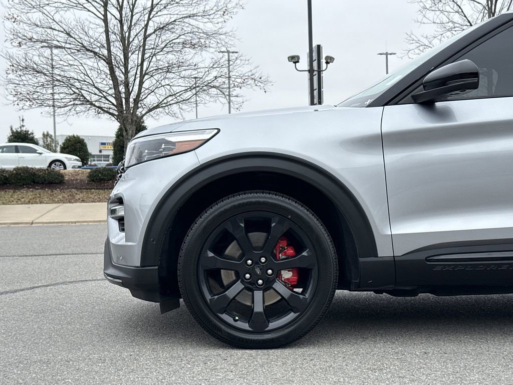 Used 2022 Ford Explorer ST w/ Equipment Group 401A image 9
