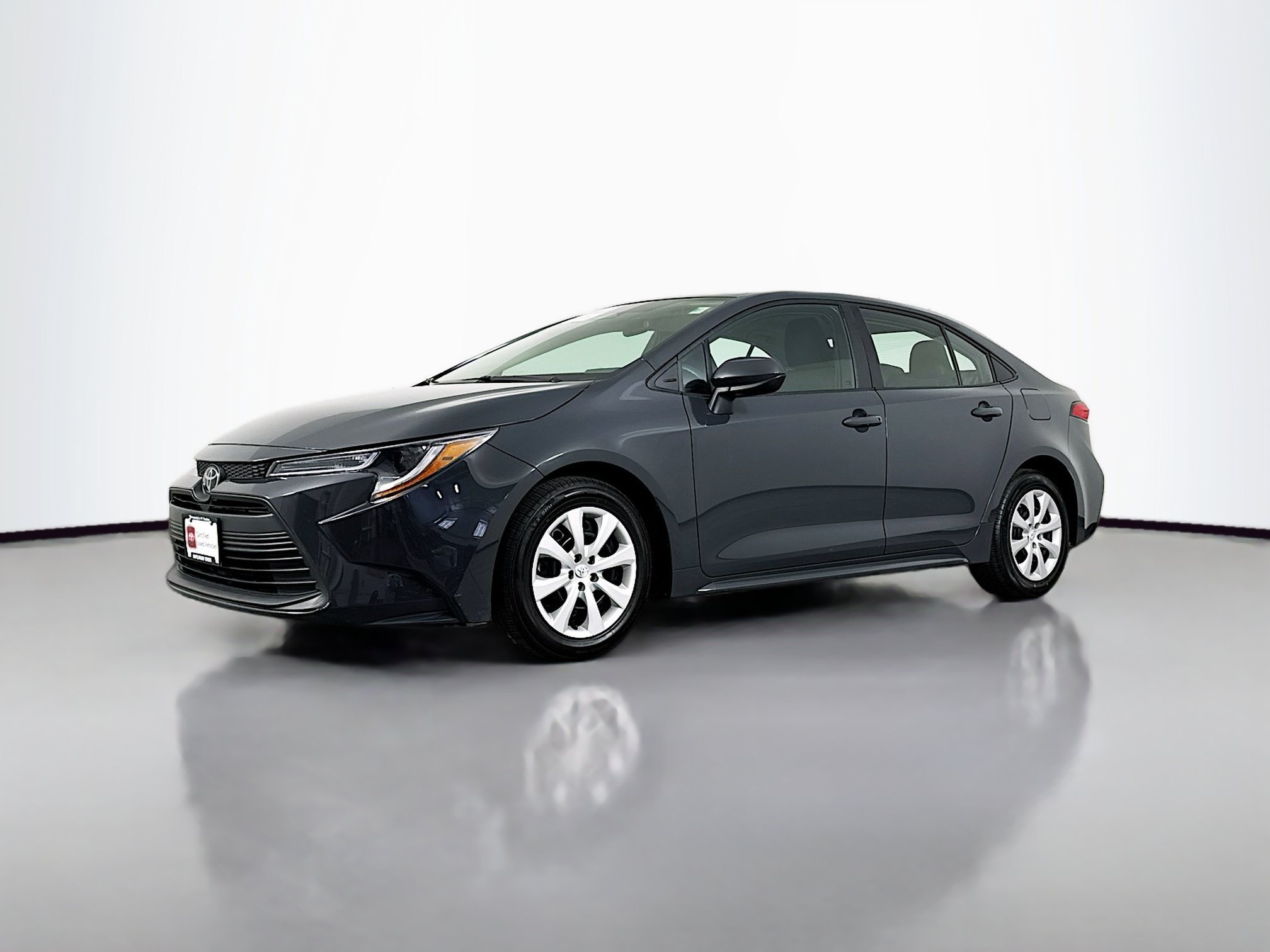 Certified 2024 Toyota Corolla LE FWD image 3