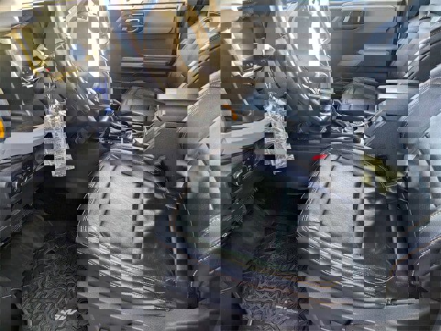 Used 2022 Ford Bronco Badlands image 9