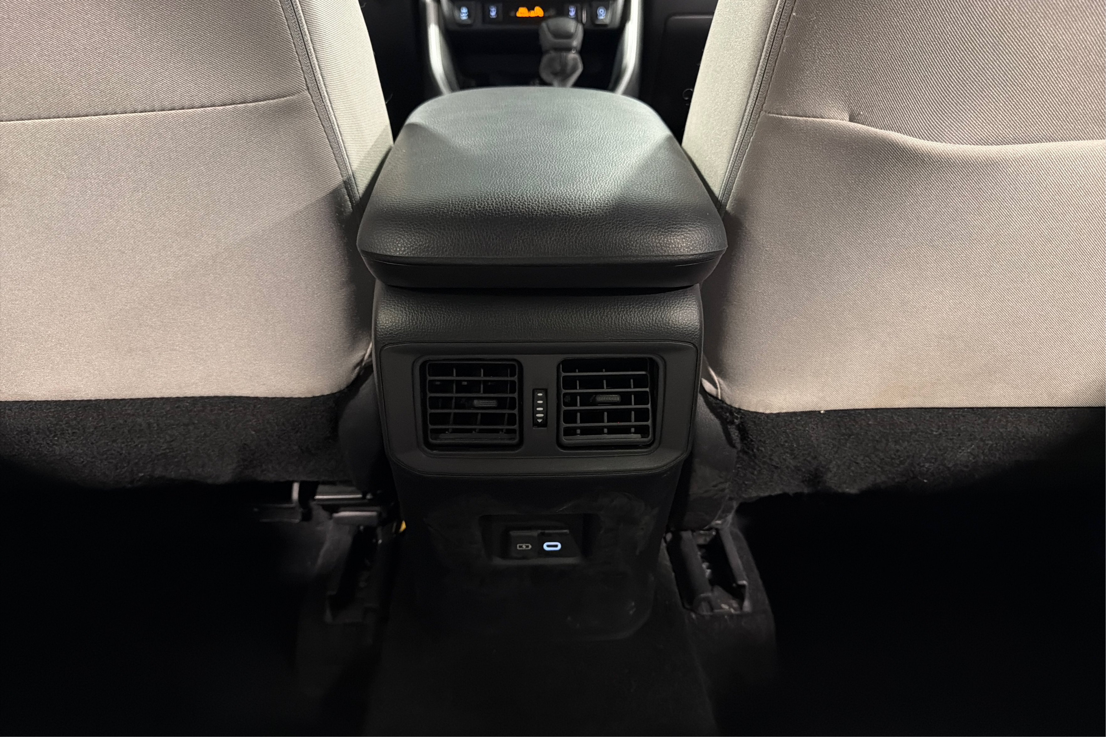 Used 2024 Toyota RAV4 XLE w/ Weather Package AWD/4WD image 34