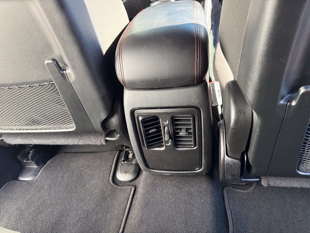 Used 2025 Dodge Durango GT AWD/4WD image 32