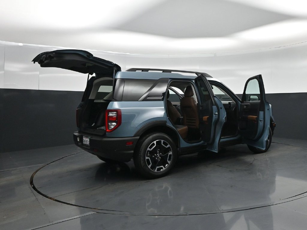 Certified 2023 Ford Bronco Sport Outer Banks w/ Tech Package AWD/4WD image 5