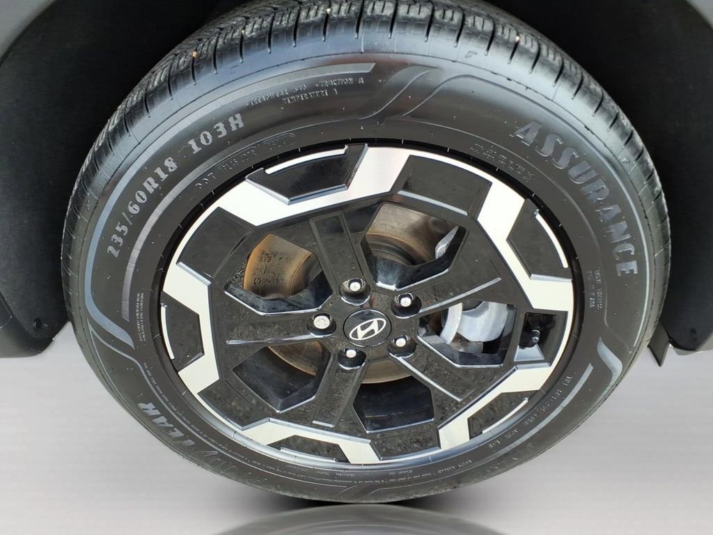 Used 2025 Hyundai Santa Fe SEL image 9