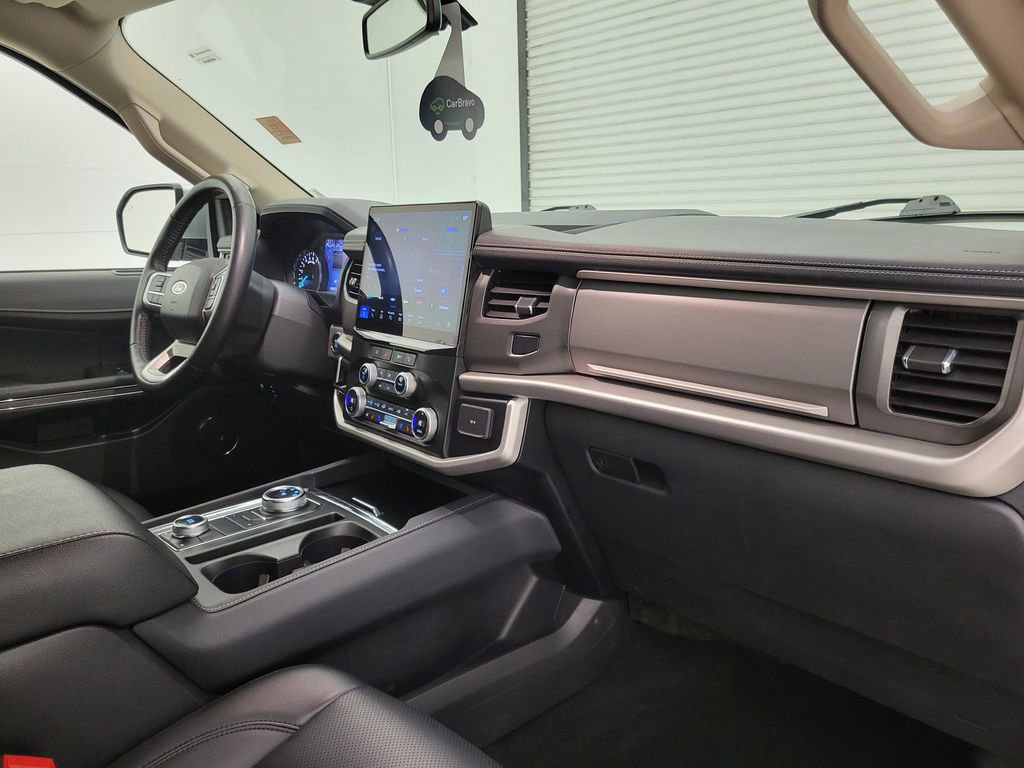 Used 2024 Ford Expedition Max XLT image 43