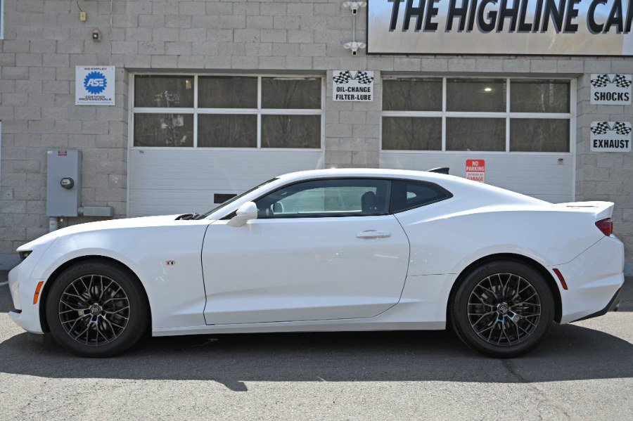 Used 2022 Chevrolet Camaro LT w/ Technology Package RWD image 2