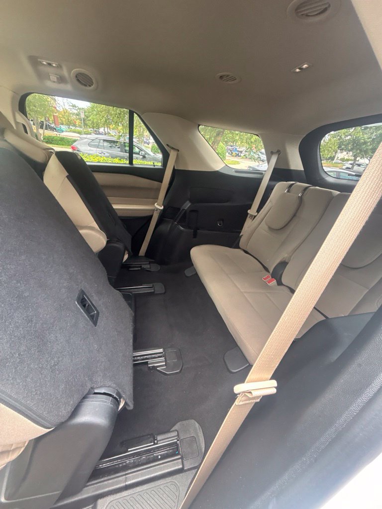 Used 2020 Ford Explorer XLT RWD image 17