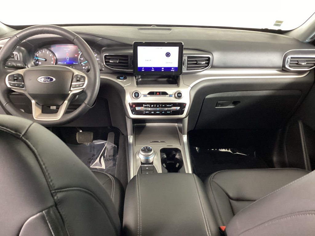 Used 2023 Ford Explorer XLT w/ Equipment Group 202A AWD/4WD image 20