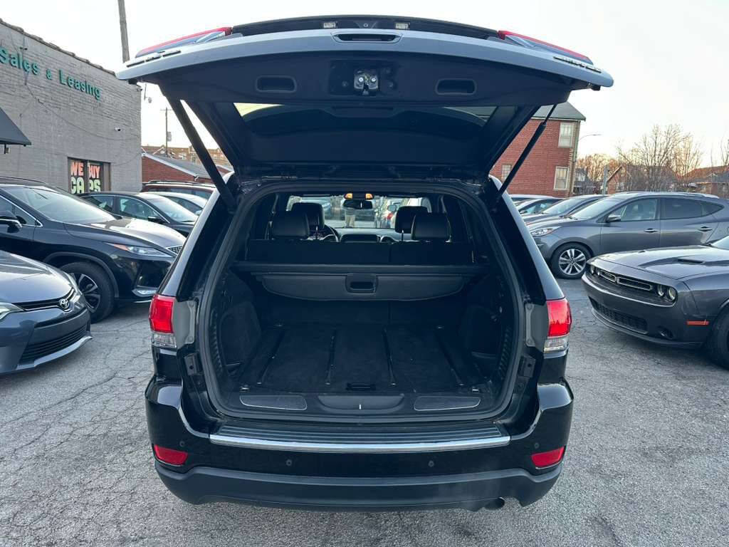 Used 2015 Jeep Grand Cherokee Limited image 25