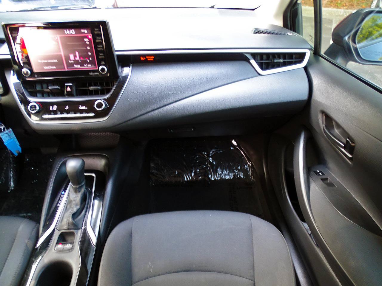 Used 2022 Toyota Corolla LE FWD image 21