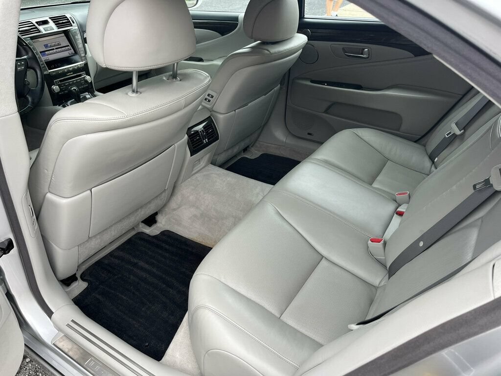 Used 2011 Lexus LS 460 L w/ Luxury Pkg AWD/4WD image 27
