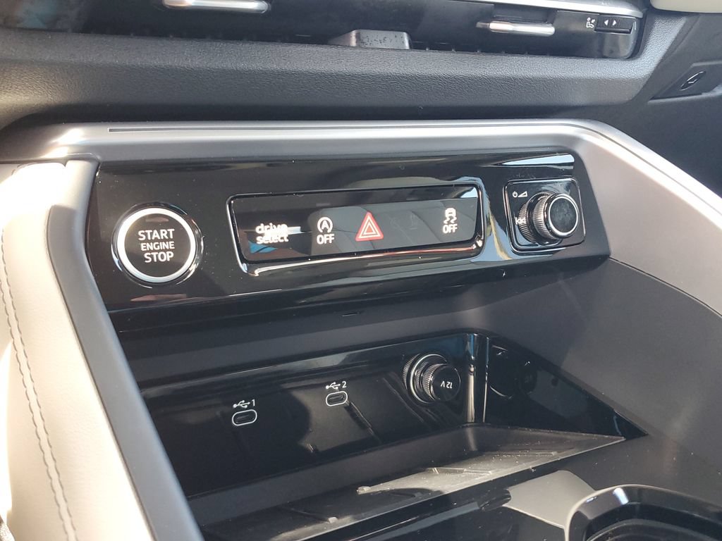 Certified 2025 Audi Q5 Premium w/ Premium Plus AWD/4WD image 30