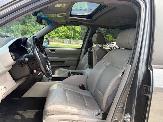 Used 2010 Honda Pilot Touring image 4