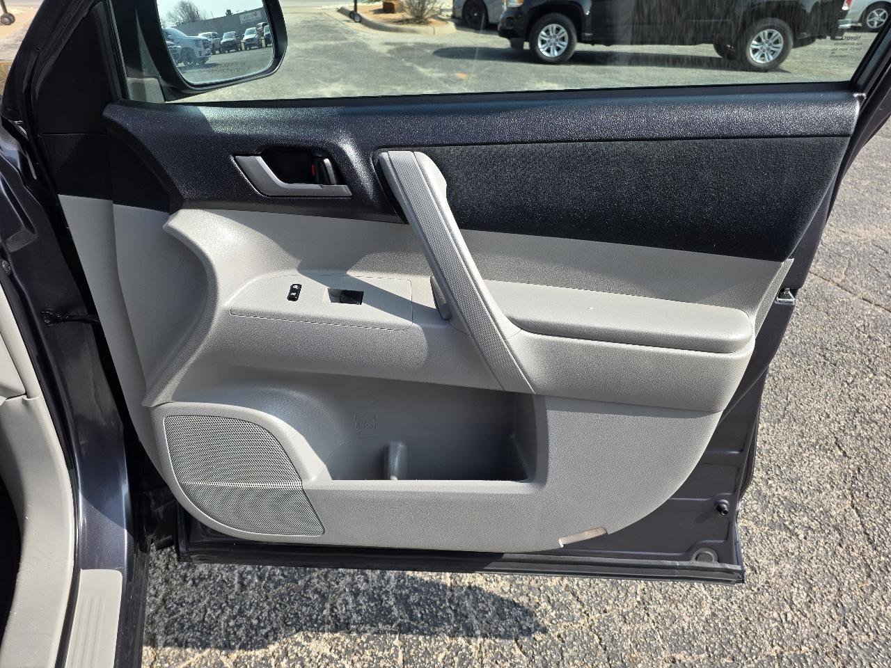 Used 2013 Toyota Highlander Plus image 18
