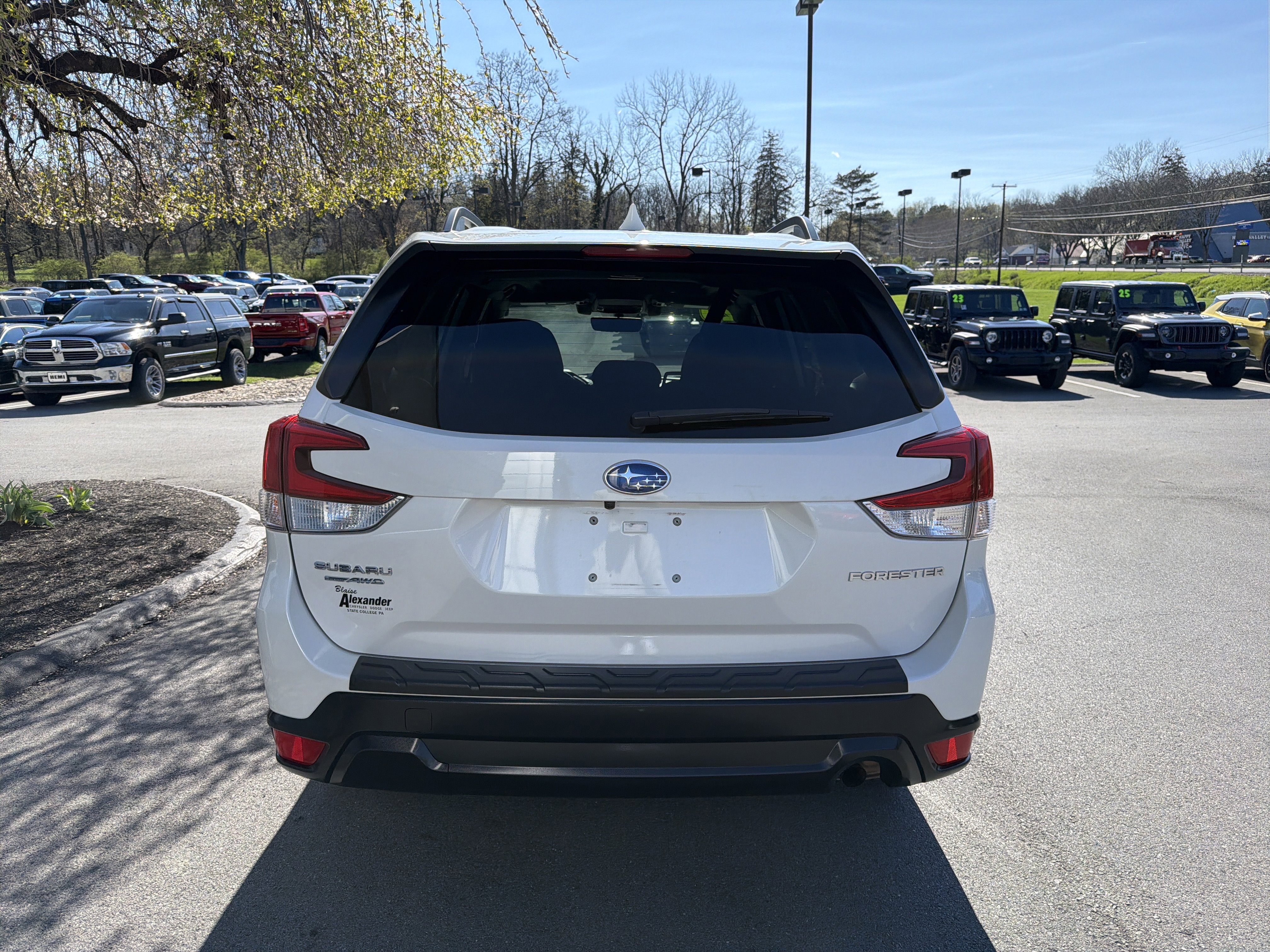 Used 2020 Subaru Forester Premium AWD/4WD image 4