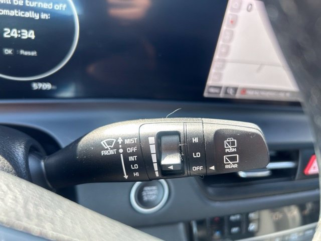 Used 2024 Kia Seltos EX FWD image 29