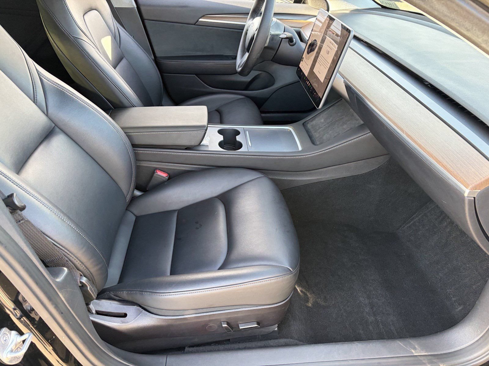Used 2023 Tesla Model 3 Standard Range RWD image 12