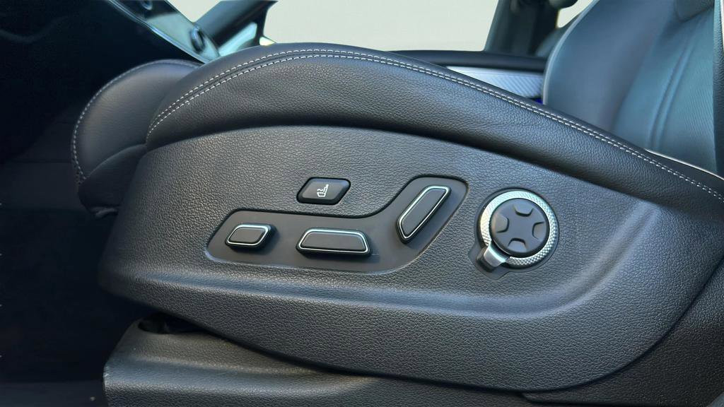 Used 2024 Genesis GV70 2.5T w/ Sport Prestige Package image 24