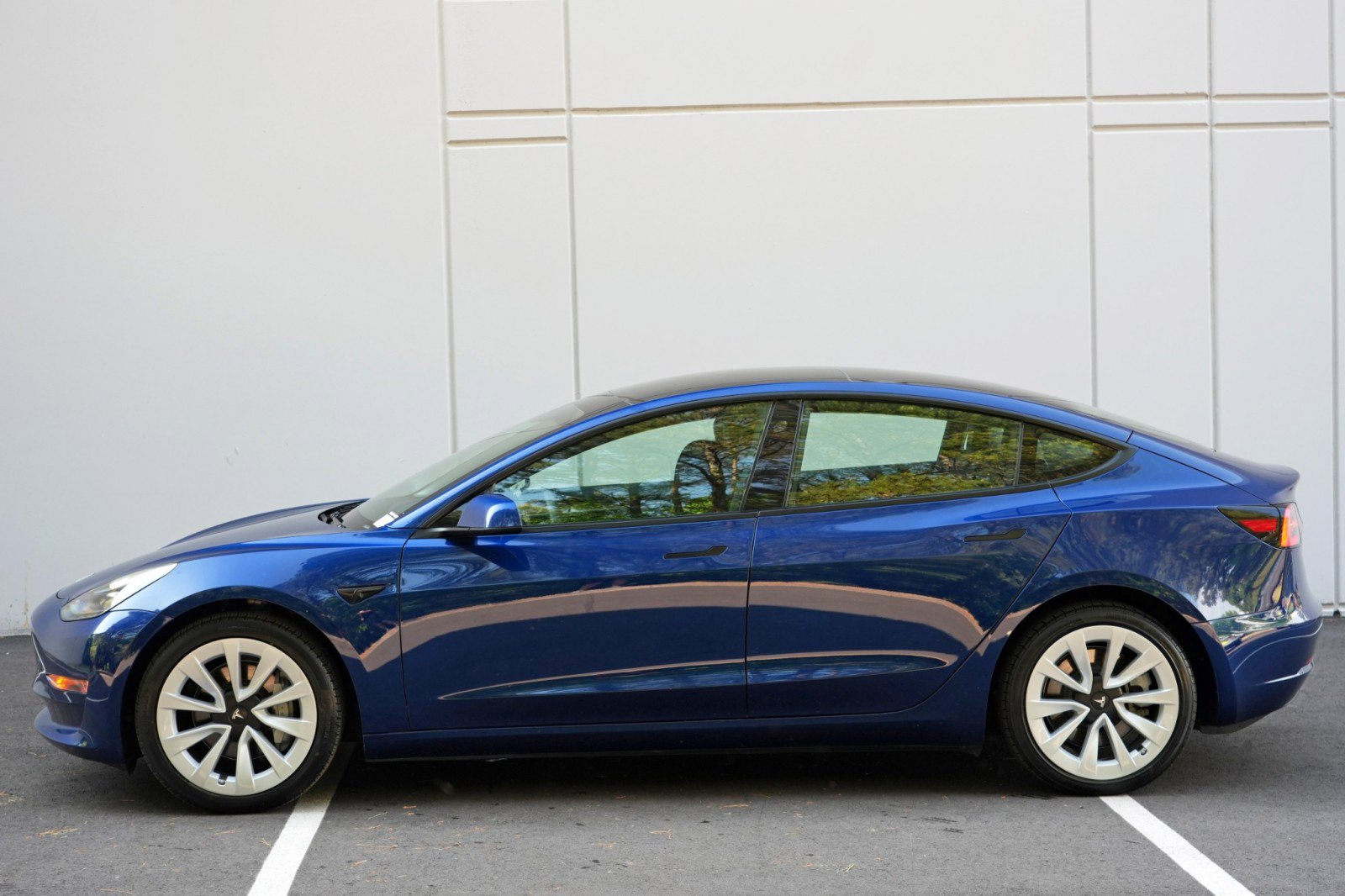 Used 2023 Tesla Model 3 Standard Range RWD image 50