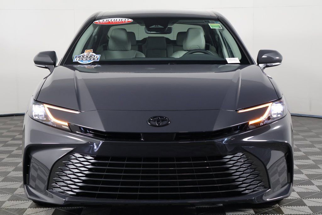 Used 2026 Toyota Camry XLE AWD/4WD image 2