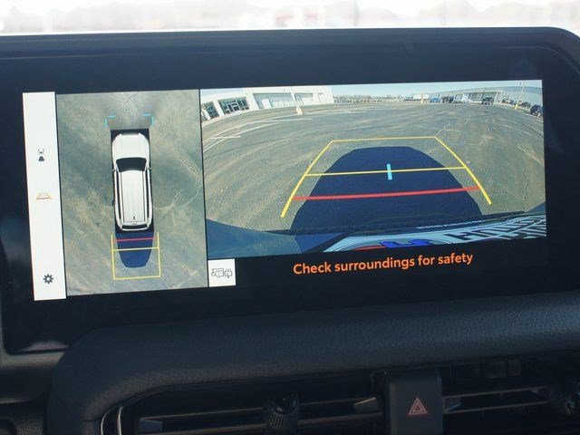 Used 2025 Toyota Land Cruiser w/ Premium Package image 7