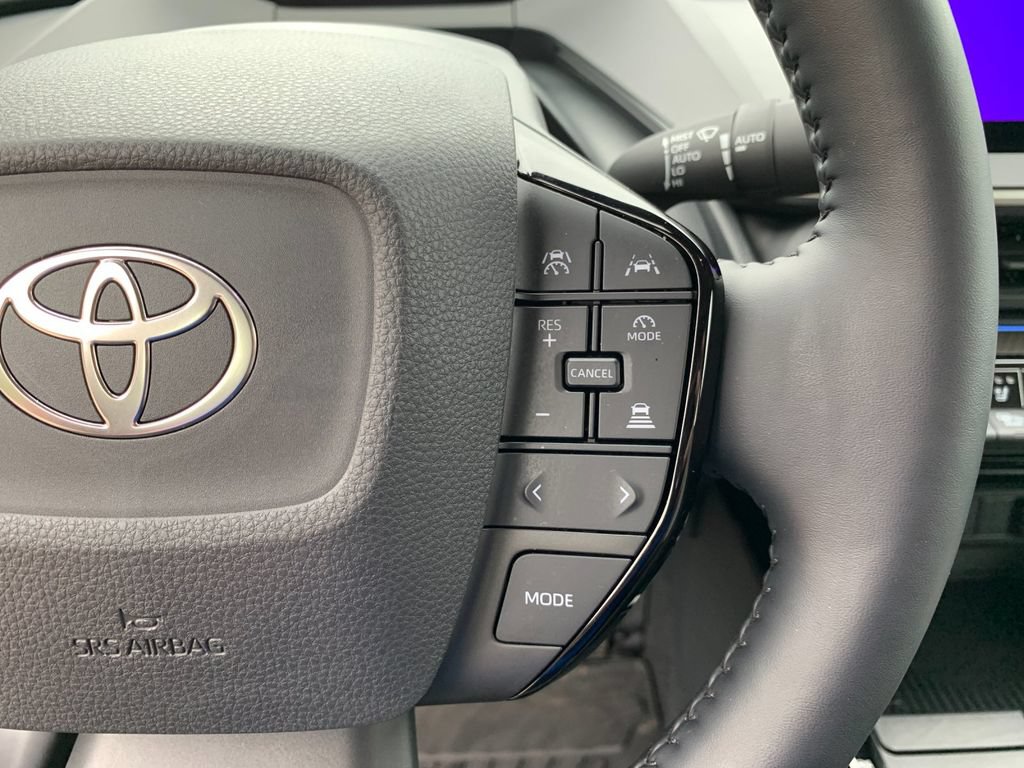 Used 2025 Toyota Prius Limited FWD image 30