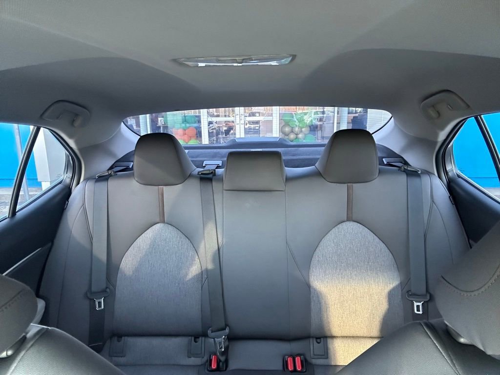 Used 2018 Toyota Camry L image 26