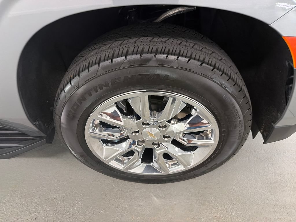 Used 2023 Chevrolet Tahoe LT w/ LT Signature Package AWD/4WD image 6