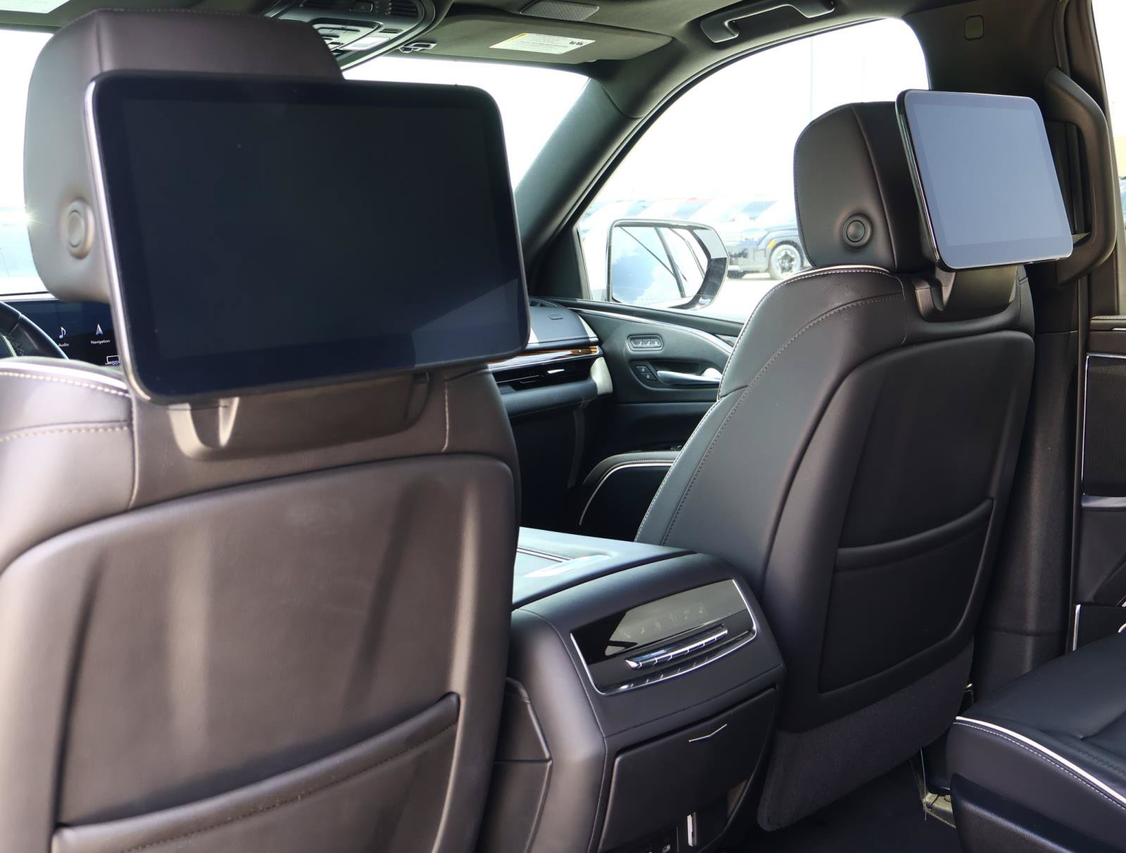 Used 2024 Cadillac Escalade Premium Luxury w/ Performance Package RWD image 14