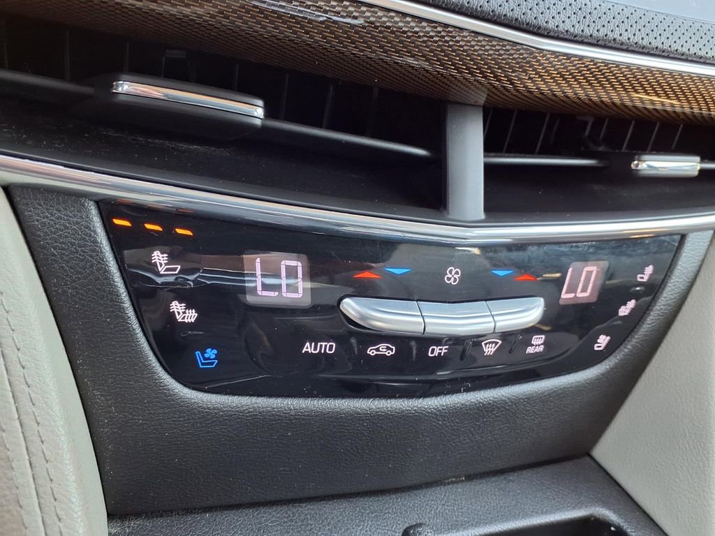 Used 2018 Cadillac CT6 Luxury RWD image 9
