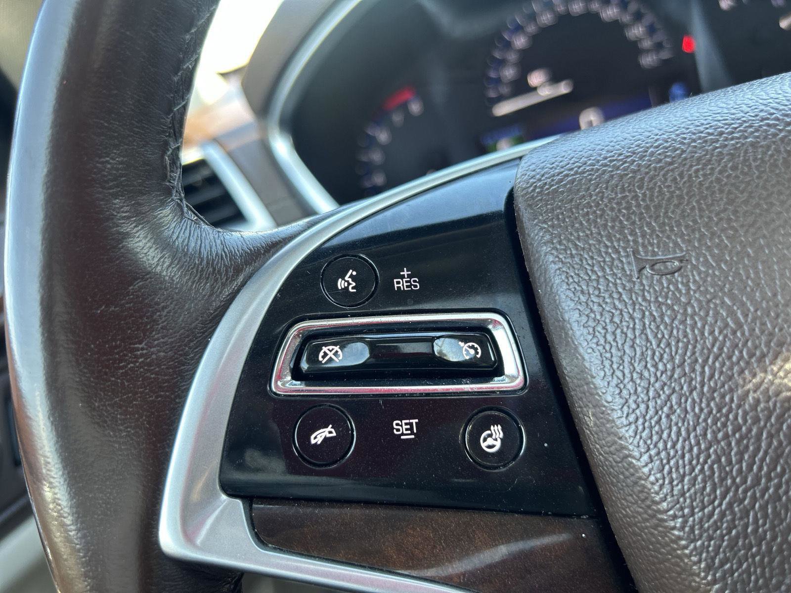 Used 2015 Cadillac SRX Luxury AWD/4WD image 30