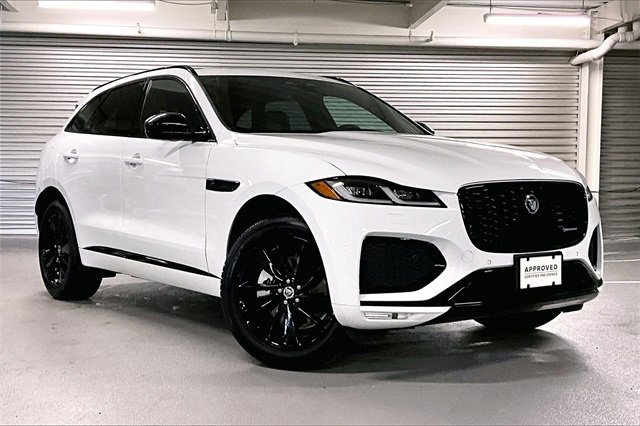 Used 2025 Jaguar F-PACE R-Dynamic S image 12