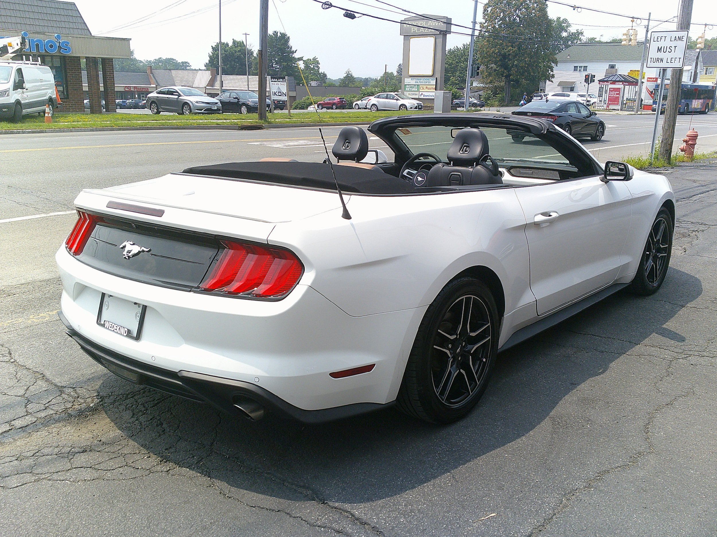Used 2019 Ford Mustang Premium RWD image 3