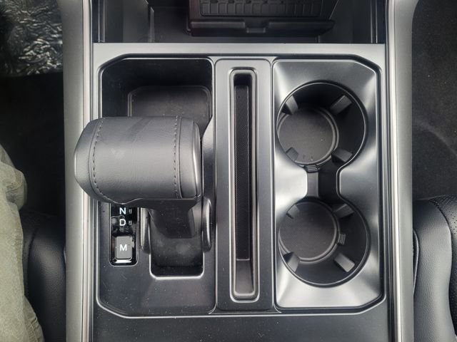 New 2025 Ford F150 Lariat w/ Equipment Group 502A High image 36