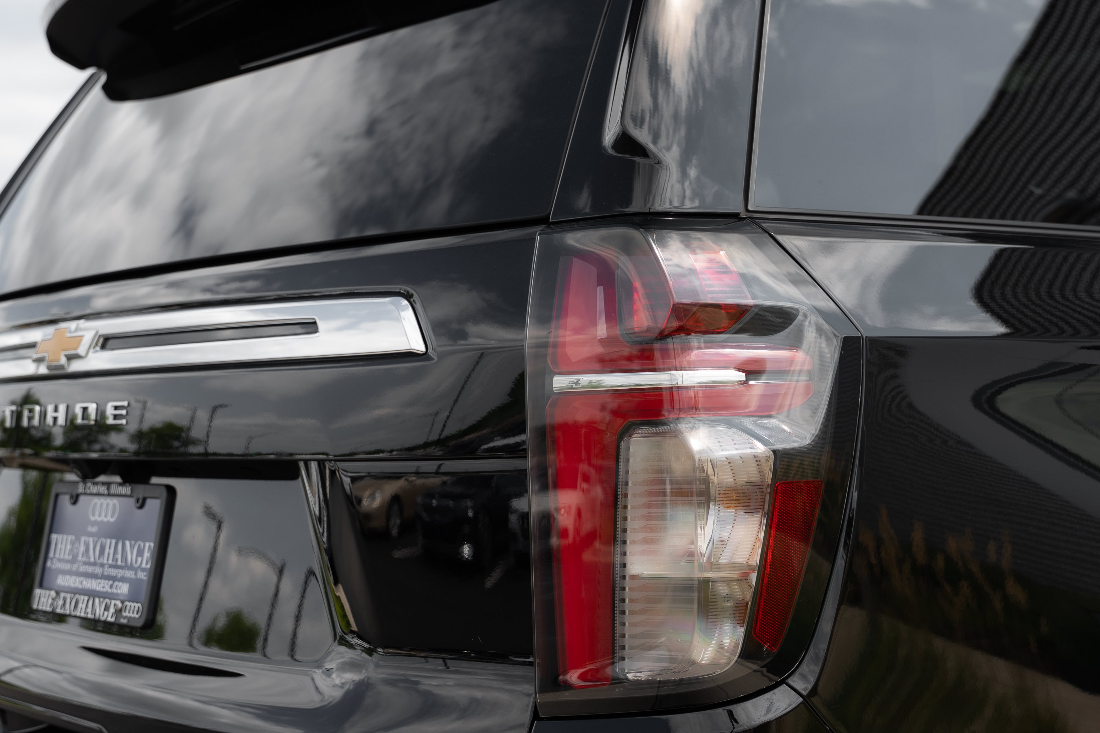 Used 2021 Chevrolet Tahoe Premier AWD/4WD image 30
