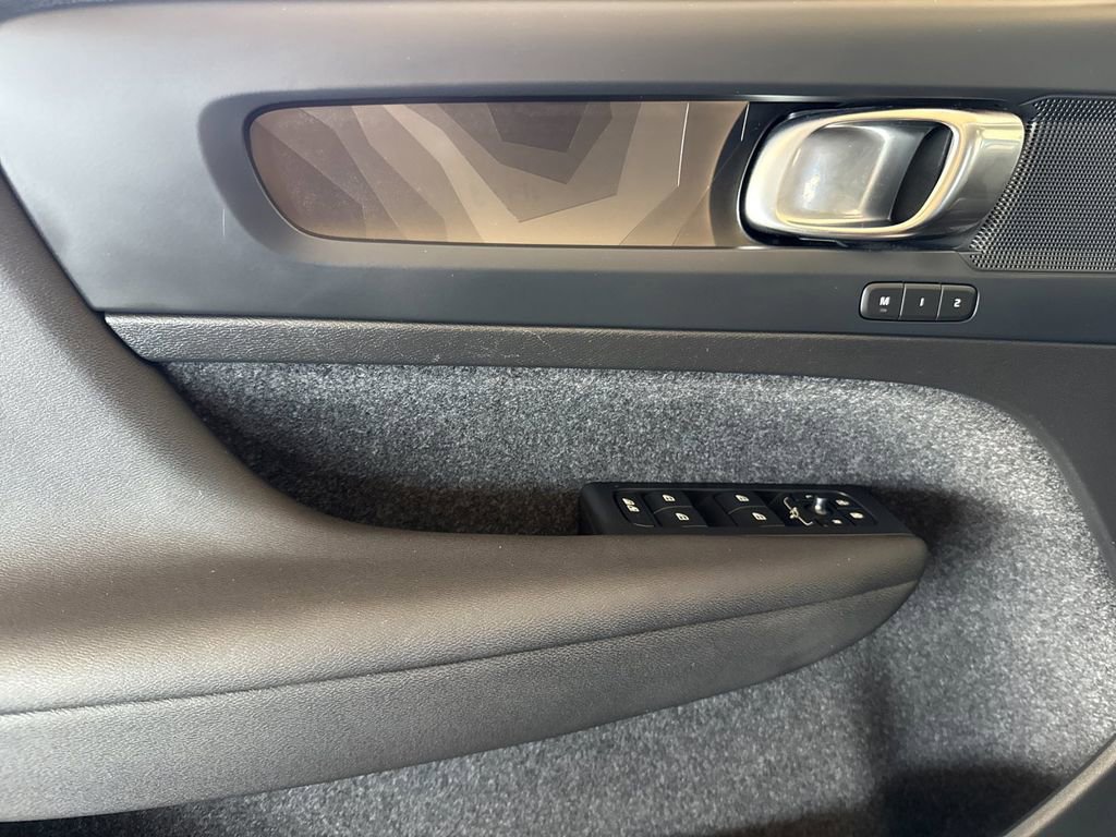 Certified 2023 Volvo XC40 Recharge Plus image 10