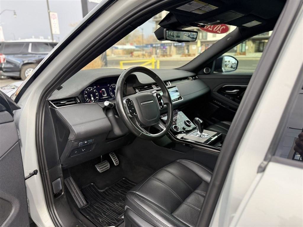 Used 2020 Land Rover Range Rover Evoque R-Dynamic SE image 17