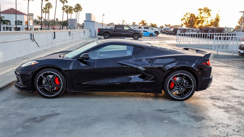 Used 2021 Chevrolet Corvette Stingray Premium Cpe w/ Z51 Performance Package image 14