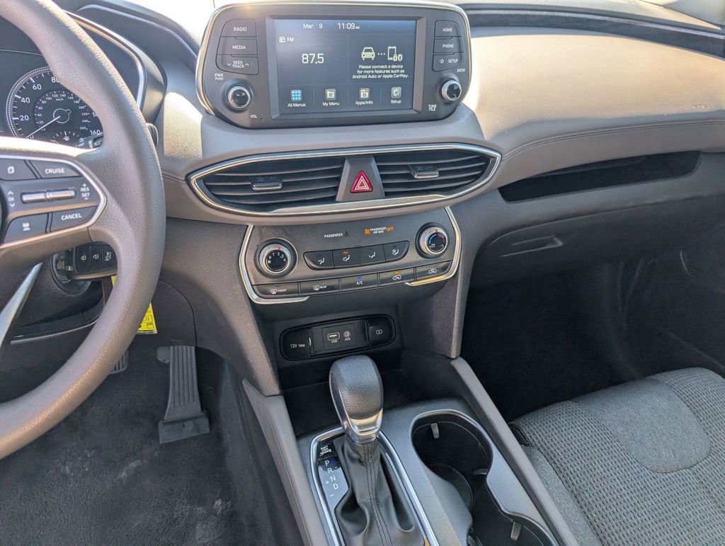 Used 2020 Hyundai Santa Fe SE image 28