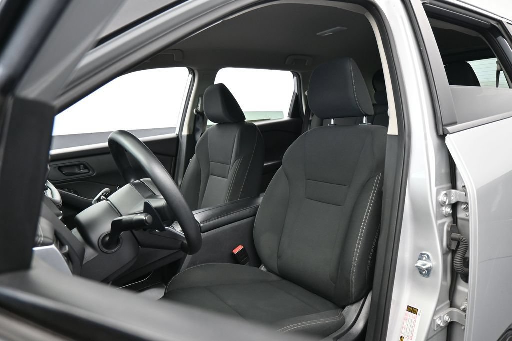 Used 2024 Nissan Rogue S FWD image 10