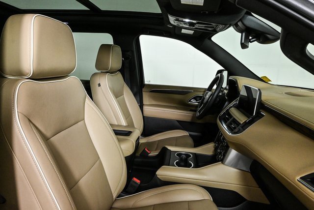 Used 2023 Chevrolet Suburban Premier image 22