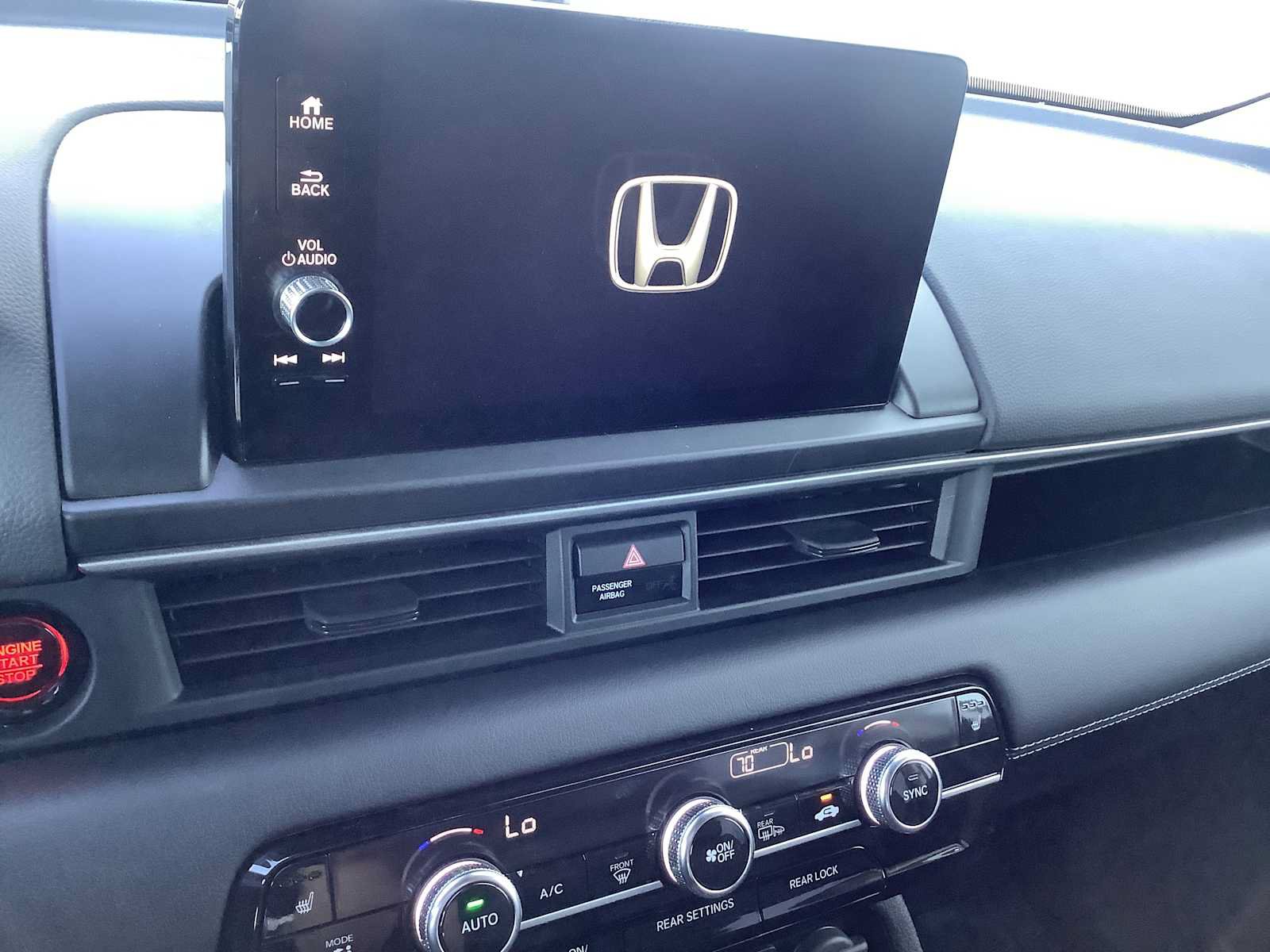 Used 2024 Honda Pilot Touring image 16