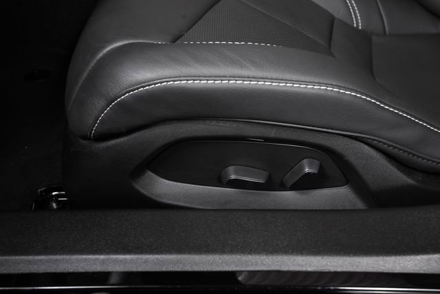 Used 2023 Chevrolet Corvette Stingray Coupe w/ Z51 Performance Package image 22