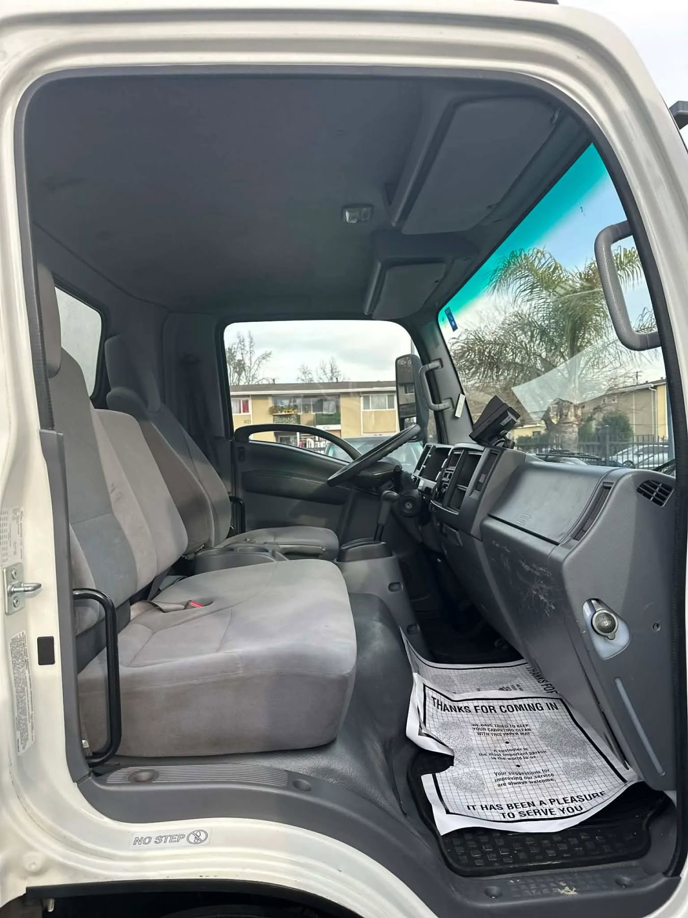 Used 2020 Isuzu NPR image 27