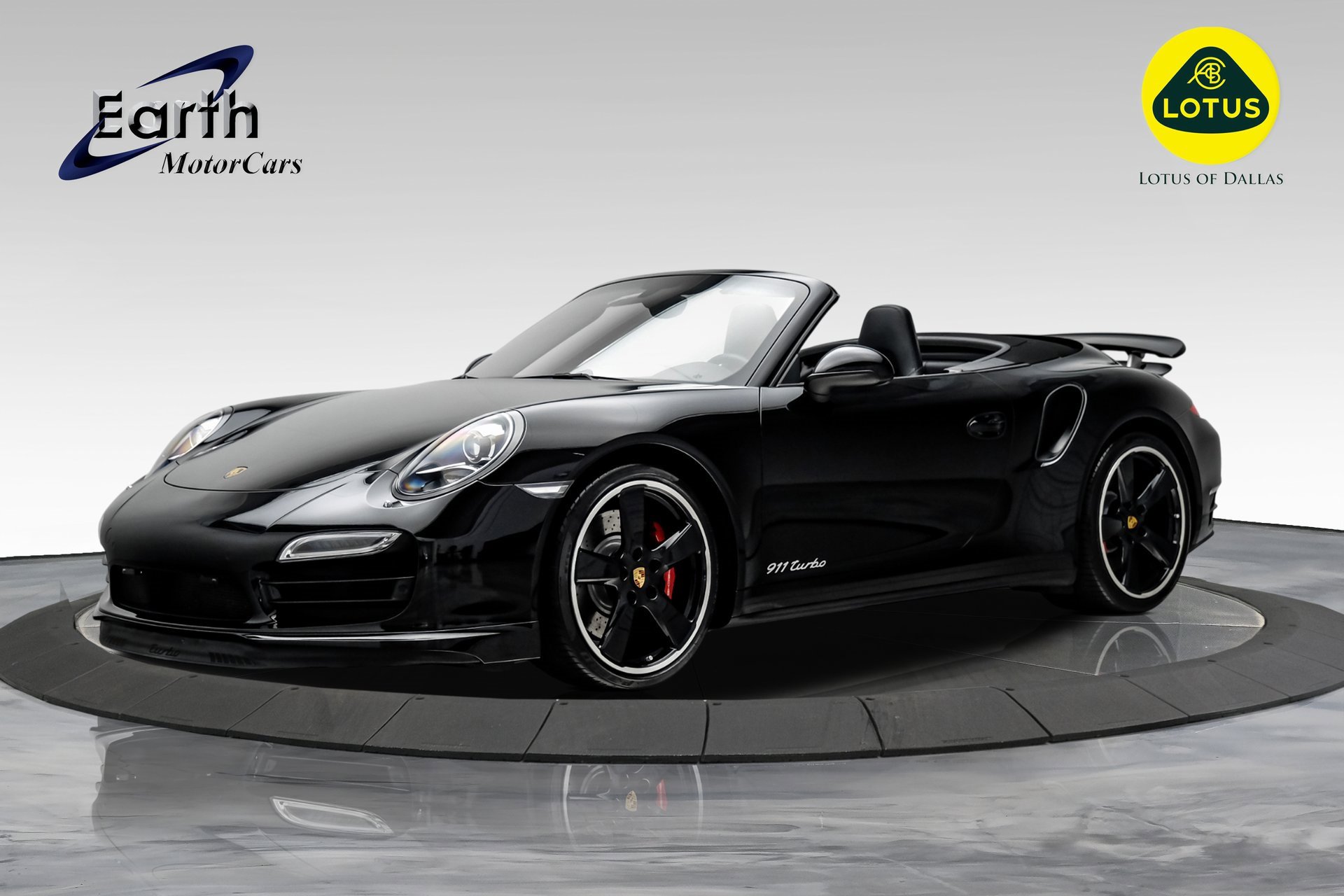 Used 2015 Porsche 911 Turbo image 1