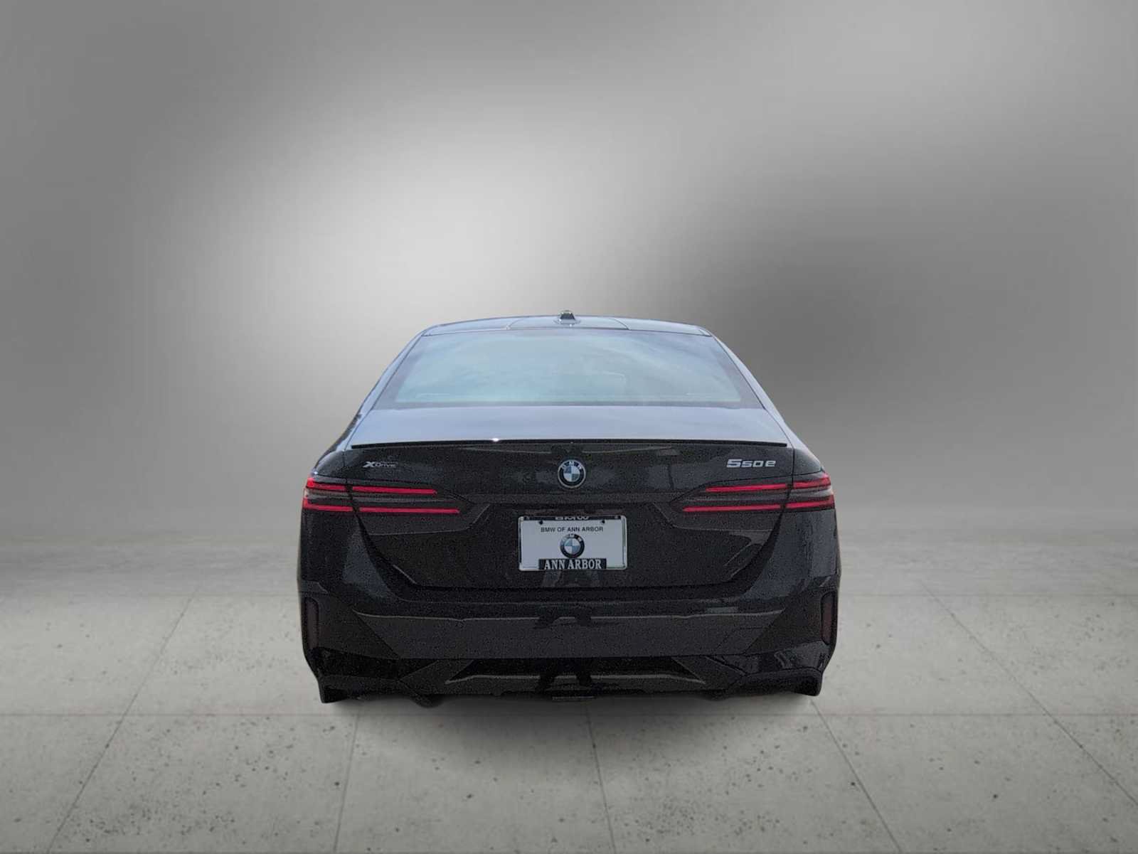New 2027 BMW 550e xDrive AWD/4WD image 7