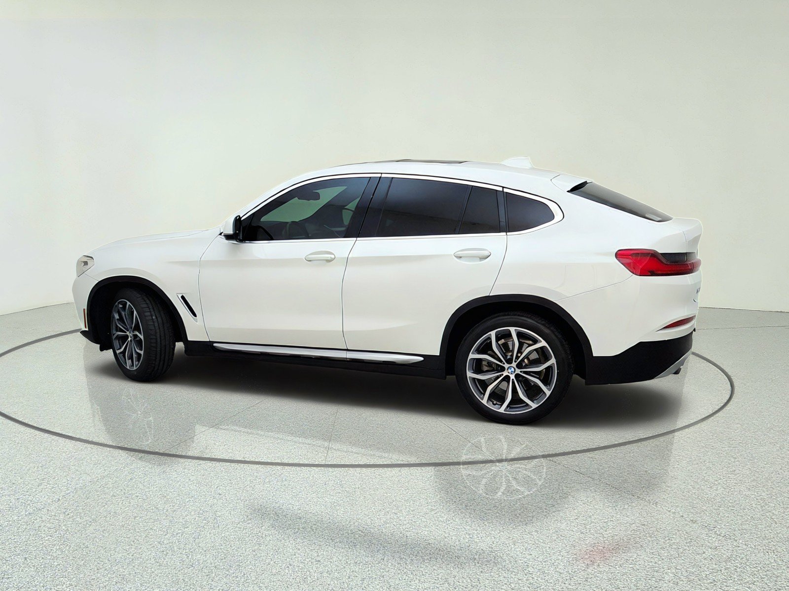 Used 2021 BMW X4 xDrive30i w/ Premium Package AWD/4WD image 13