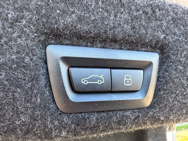 Used 2026 BMW 530i xDrive AWD/4WD image 12