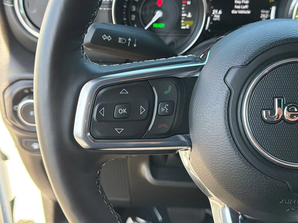 Used 2022 Jeep Wrangler Unlimited Sahara w/ Cold Weather Group AWD/4WD image 24