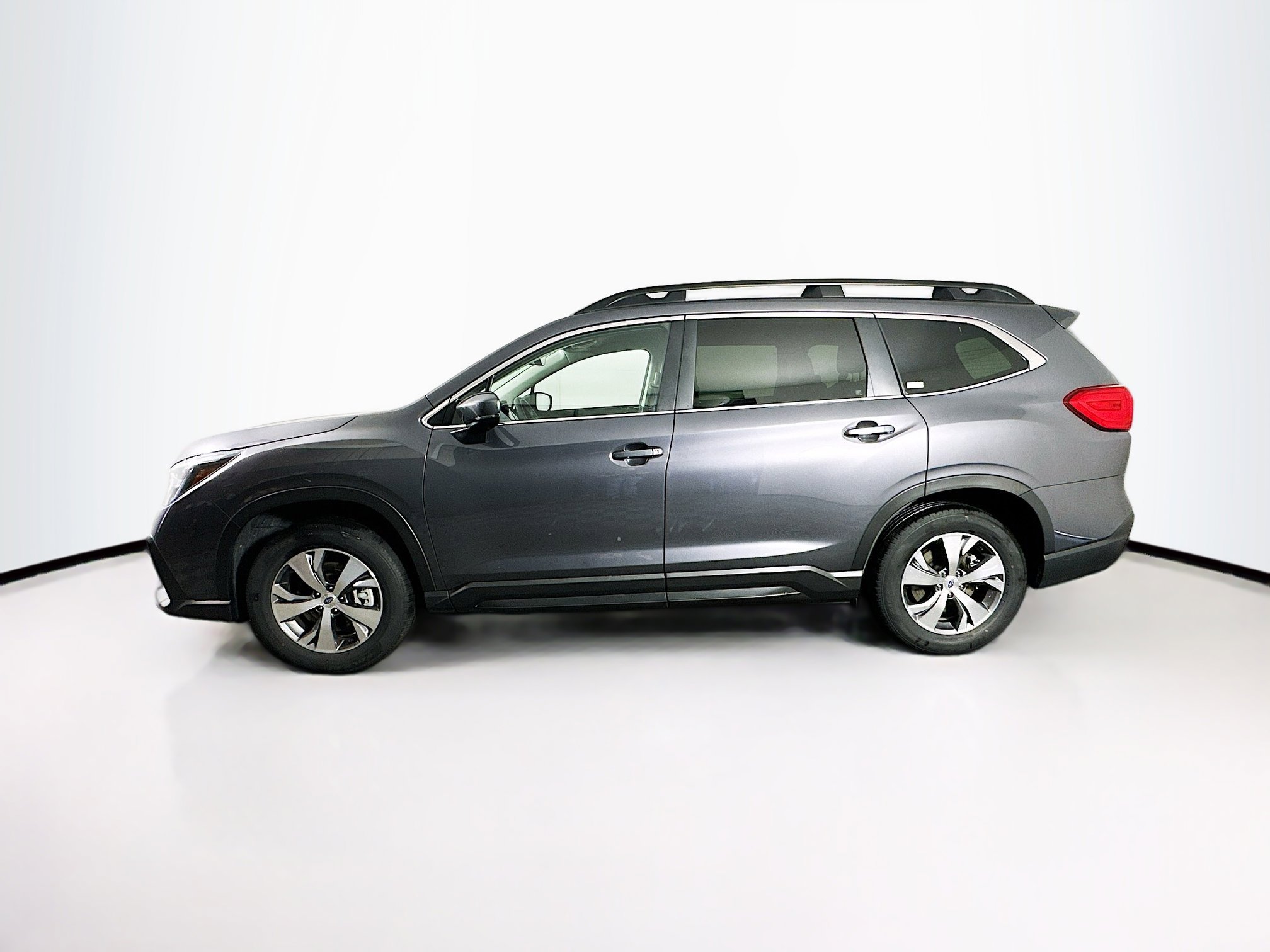 Used 2025 Subaru Ascent Premium image 4